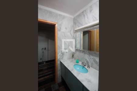 Casa à venda com 192m², 4 quartos e 3 vagasPiso 0 - Banheiro