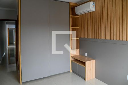 Casa à venda com 165m², 3 quartos e 4 vagas Casa à venda com 165m², 3 quartos e 4 vagasQuarto 3