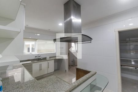 Casa de condomínio à venda com 516m², 5 quartos e 7 vagasCozinha