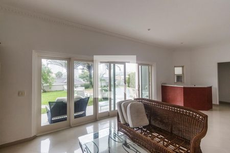 Casa de condomínio à venda com 516m², 5 quartos e 7 vagasSala