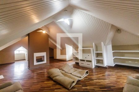 Casa de condomínio à venda com 516m², 5 quartos e 7 vagasSótão 