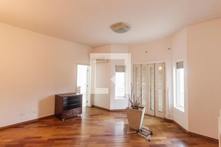 Casa de condomínio à venda com 516m², 5 quartos e 7 vagasSuíte master