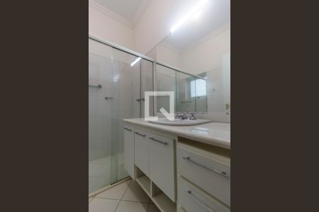 Casa de condomínio à venda com 516m², 5 quartos e 7 vagasBanheiro da Suíte 3