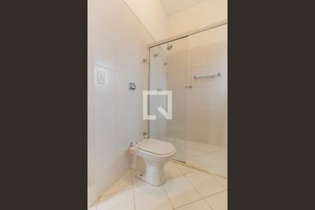 Casa de condomínio à venda com 516m², 5 quartos e 7 vagasBanheiro da Suíte 1