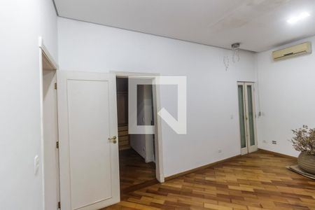 Casa de condomínio à venda com 516m², 5 quartos e 7 vagasSuíte 1