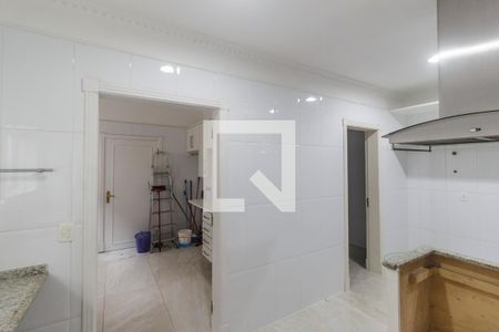 Casa de condomínio à venda com 516m², 5 quartos e 7 vagasCozinha