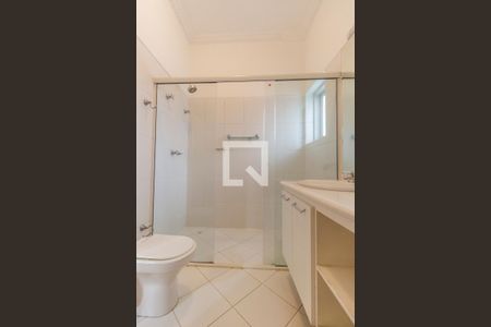 Casa de condomínio à venda com 516m², 5 quartos e 7 vagasBanheiro da Suíte 1