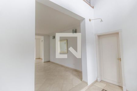 Casa de condomínio à venda com 516m², 5 quartos e 7 vagasHall de entrada