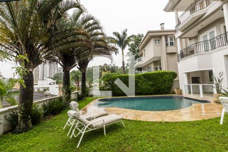 Casa de condomínio à venda com 516m², 5 quartos e 7 vagasQuintal