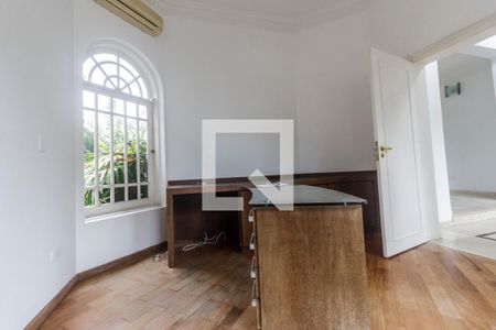 Casa de condomínio à venda com 516m², 5 quartos e 7 vagasEscritório