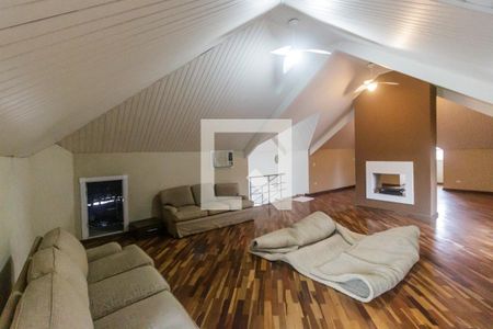 Casa de condomínio à venda com 516m², 5 quartos e 7 vagasSótão 