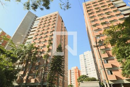 Apartamento à venda com 166m², 4 quartos e 2 vagasFachada