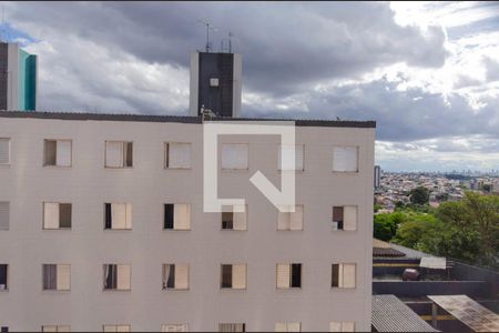 Vista Quarto 1 de casa para alugar com 2 quartos, 59m² em Conjunto Habitacional Padre José de Anchieta, São Paulo