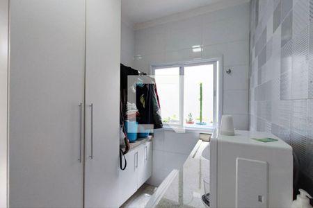 Casa à venda com 191m², 3 quartos e 4 vagasÁrea de Serviço