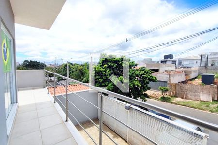 Casa à venda com 191m², 3 quartos e 4 vagasVaranda Quarto 1