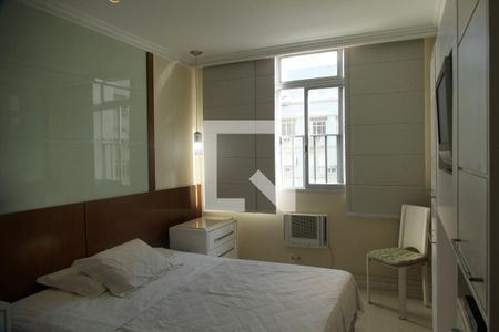 Apartamento à venda com 164m², 3 quartos e 2 vagas Apartamento à venda com 164m², 3 quartos e 2 vagasSuíte