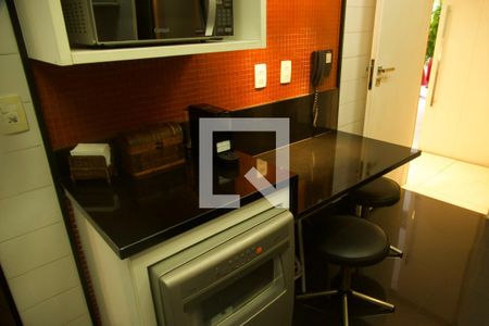 Apartamento à venda com 164m², 3 quartos e 2 vagas Apartamento à venda com 164m², 3 quartos e 2 vagasCozinha