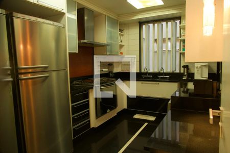 Apartamento à venda com 164m², 3 quartos e 2 vagas Apartamento à venda com 164m², 3 quartos e 2 vagasCozinha