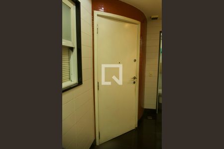 Apartamento à venda com 164m², 3 quartos e 2 vagas Apartamento à venda com 164m², 3 quartos e 2 vagasÁrea serviço