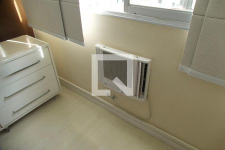 Apartamento à venda com 164m², 3 quartos e 2 vagas Apartamento à venda com 164m², 3 quartos e 2 vagasSuíte