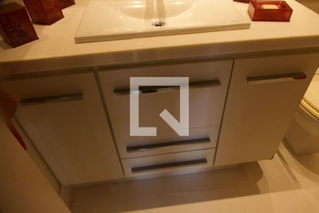 Apartamento à venda com 164m², 3 quartos e 2 vagas Apartamento à venda com 164m², 3 quartos e 2 vagasBanheiro social