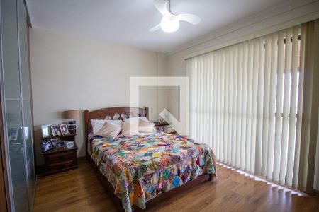 Apartamento à venda com 300m², 3 quartos e 3 vagasSuíte 1