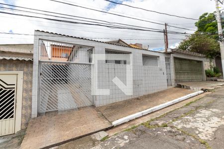 Casa à venda com 303m², 3 quartos e 8 vagasFachada