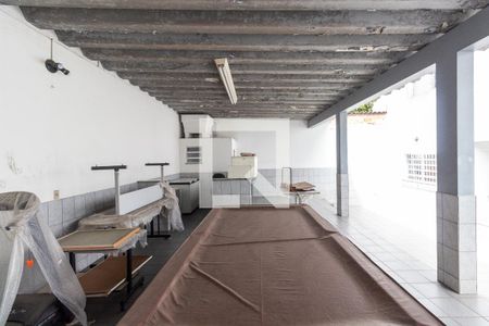 Casa à venda com 303m², 3 quartos e 8 vagasQuintal
