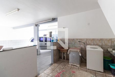 Casa à venda com 303m², 3 quartos e 8 vagasLavanderia