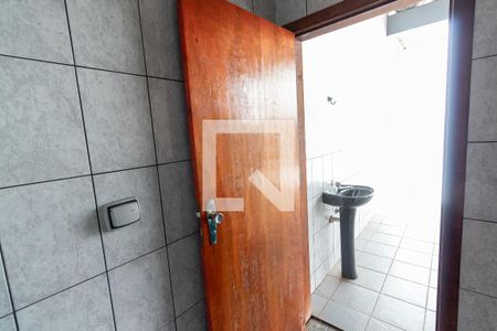 Casa à venda com 303m², 3 quartos e 8 vagasBanheiro 4