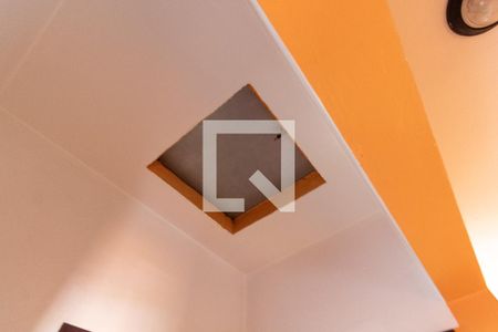 Casa à venda com 303m², 3 quartos e 8 vagasCorredor