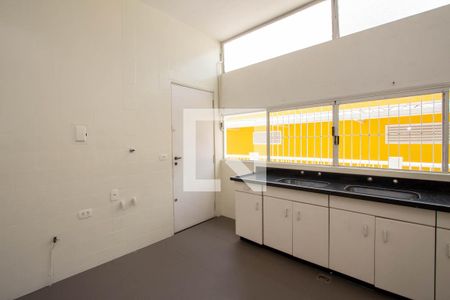 Casa para alugar com 500m², 3 quartos e 6 vagas Casa para alugar com 500m², 3 quartos e 6 vagasCozinha