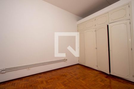 Casa para alugar com 500m², 3 quartos e 6 vagas Casa para alugar com 500m², 3 quartos e 6 vagasQuarto 2