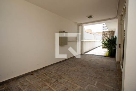 Casa para alugar com 500m², 3 quartos e 6 vagas Casa para alugar com 500m², 3 quartos e 6 vagasVaranda da Sala