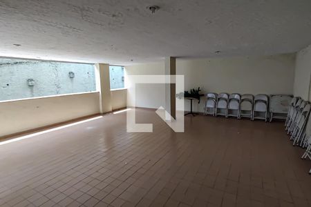 Apartamento à venda com 102m², 2 quartos e 2 vagassalao de festas