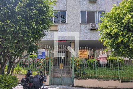 Apartamento à venda com 102m², 2 quartos e 2 vagasfachada