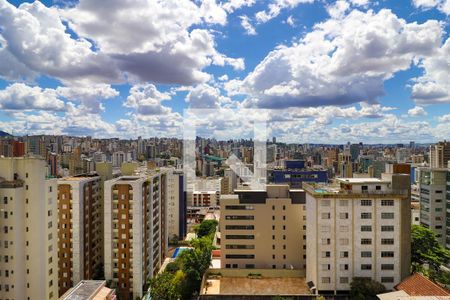 Apartamento à venda com 172m², 2 quartos e 4 vagasCobertura - Vista