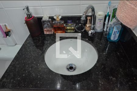 Casa de condomínio para alugar com 105m², 3 quartos e 2 vagasBanheiro da Suíte