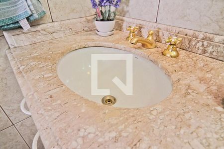 Casa à venda com 450m², 3 quartos e 5 vagasBanheiro da Suíte