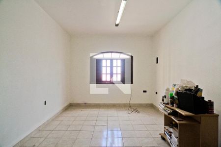 Casa à venda com 450m², 3 quartos e 5 vagasEdícula - Quarto 2