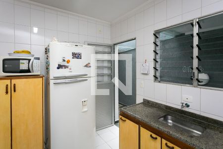Casa à venda com 120m², 2 quartos e 2 vagas Casa à venda com 120m², 2 quartos e 2 vagasCozinha