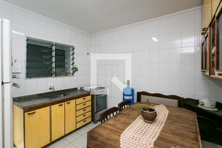 Casa à venda com 120m², 2 quartos e 2 vagas Casa à venda com 120m², 2 quartos e 2 vagasCozinha