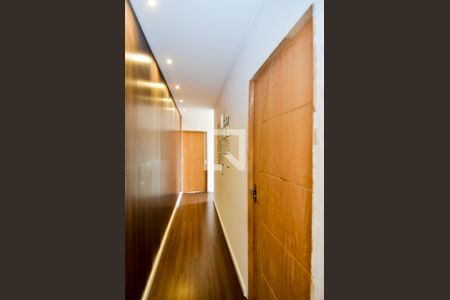 Casa à venda com 190m², 3 quartos e 2 vagasCorredor dos Dormitórios 