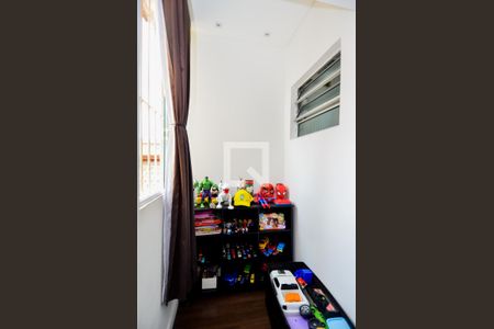 Casa à venda com 190m², 3 quartos e 2 vagasSuíte 2