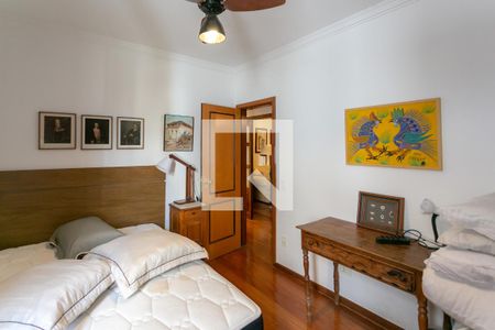 Apartamento à venda com 180m², 4 quartos e 3 vagas Apartamento à venda com 180m², 4 quartos e 3 vagasQuarto 4 - Suíte