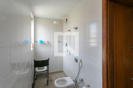 Apartamento à venda com 180m², 4 quartos e 3 vagas Apartamento à venda com 180m², 4 quartos e 3 vagasBanheiro da Suíte
