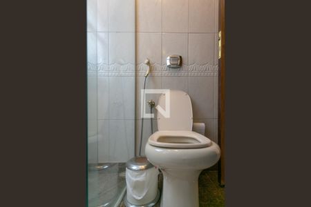 Apartamento à venda com 180m², 4 quartos e 3 vagas Apartamento à venda com 180m², 4 quartos e 3 vagasBanheiro