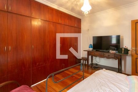 Apartamento à venda com 180m², 4 quartos e 3 vagas Apartamento à venda com 180m², 4 quartos e 3 vagasQuarto 3 - Suíte