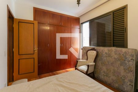 Apartamento à venda com 180m², 4 quartos e 3 vagas Apartamento à venda com 180m², 4 quartos e 3 vagasQuarto 2