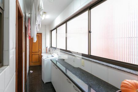 Apartamento à venda com 180m², 4 quartos e 3 vagas Apartamento à venda com 180m², 4 quartos e 3 vagasÁrea de Serviço